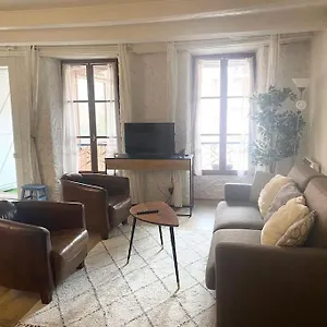 coeur-de-vieille-ville-annecy.hotels-rhonealpes.com/