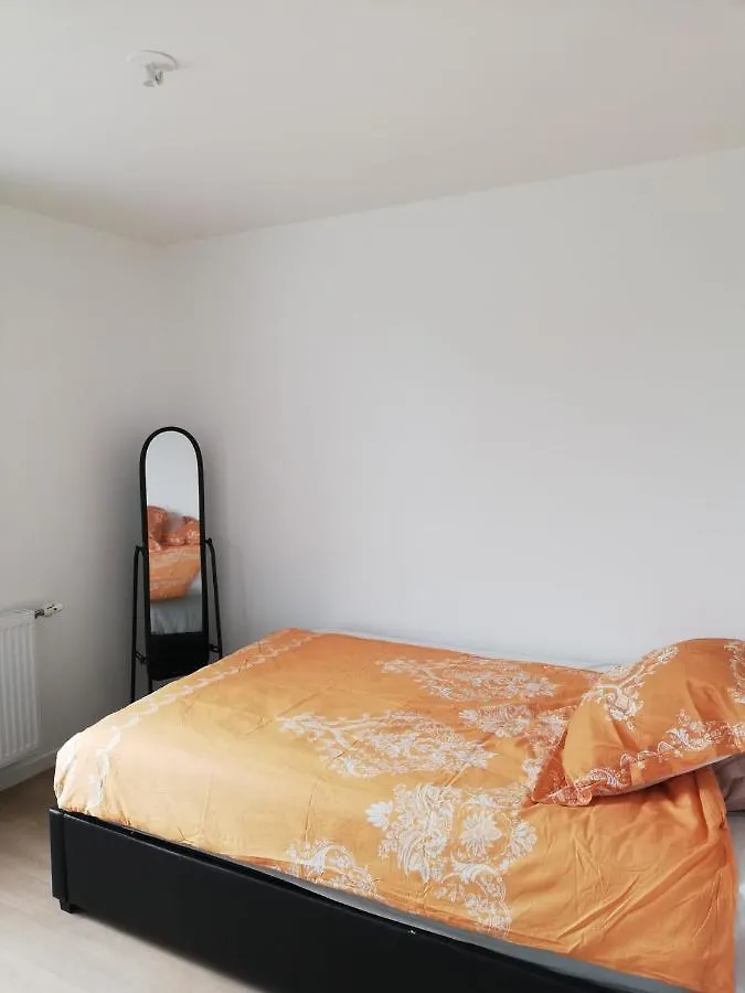 Chambre Privee Dans Happy Home Maison Calme Chez L'Habitant بريست منزل للإقامة